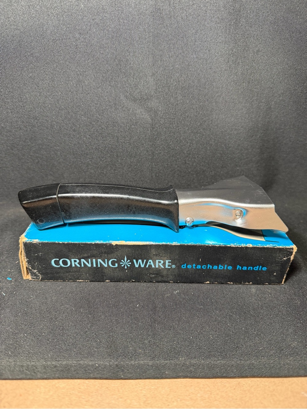 Vintage Corning Ware Detachable Handle P-10-HG Lock-On Original Box